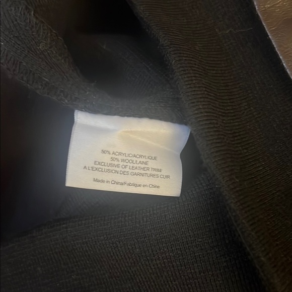 Tory Burch - Elegant Chic Black Skirt with Gold Accents size M - Picture 7 of 9